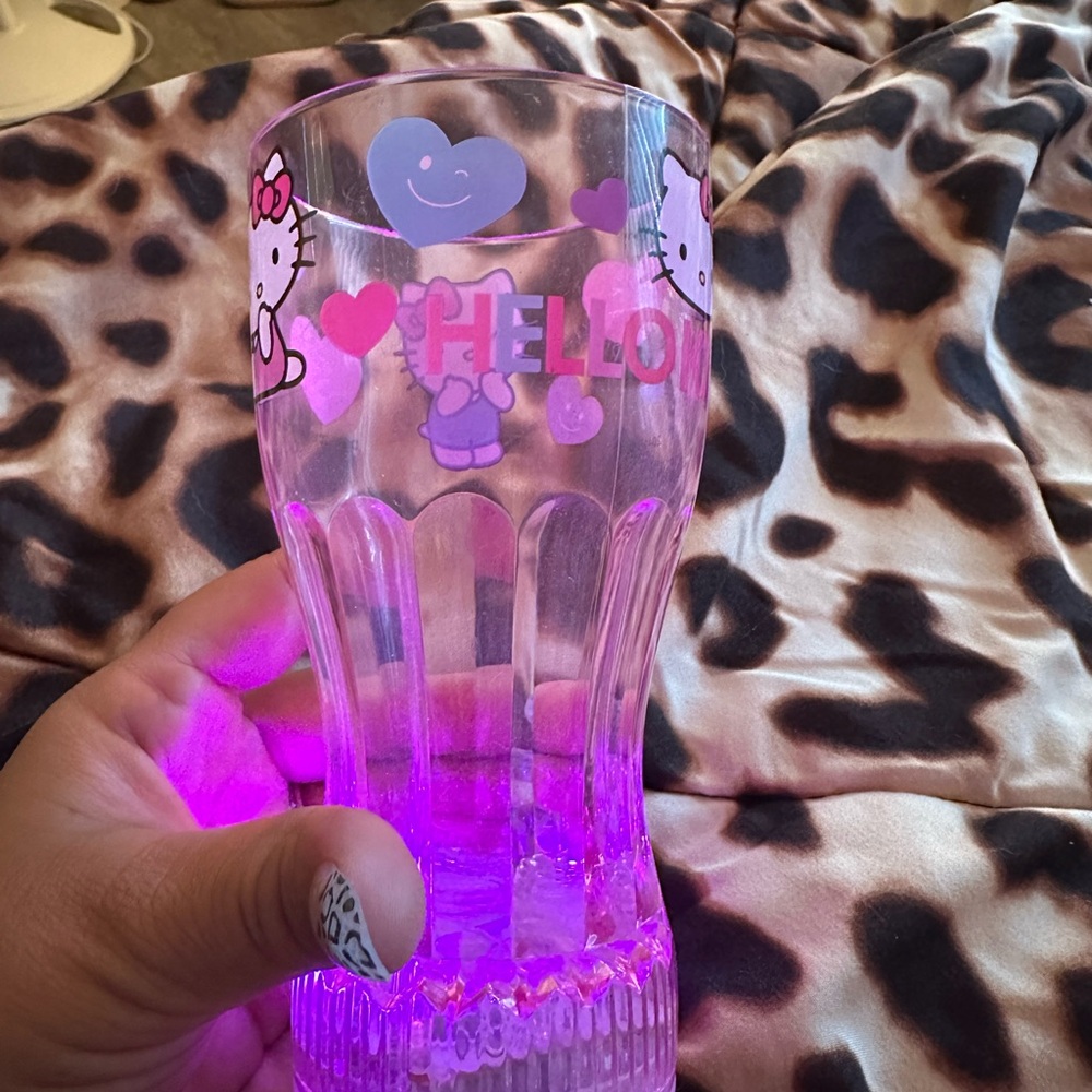 Hello kitty cup - Picture 3 of 5